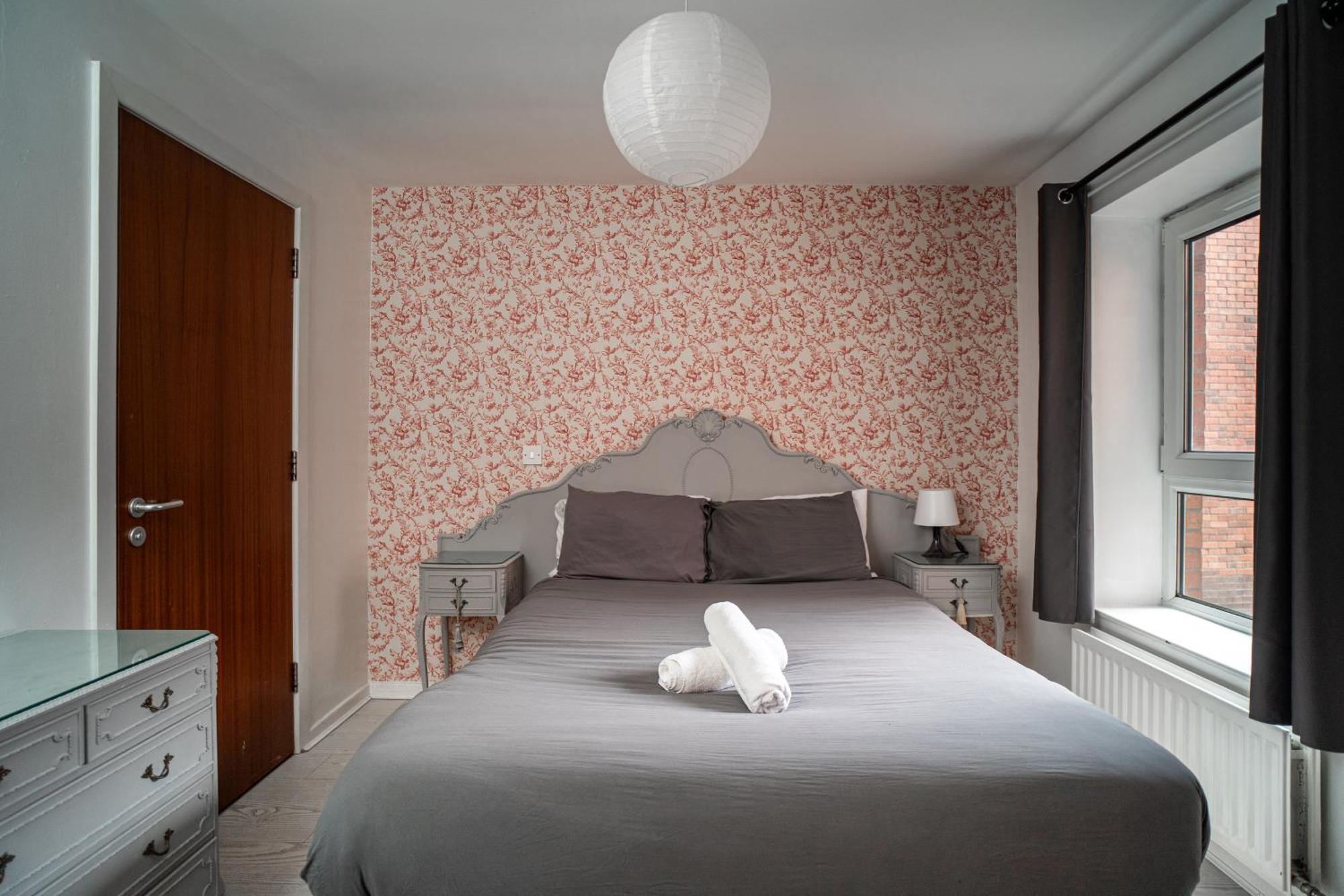 3 Bedroom Central Apartment In Belfast City Centre 外观 照片