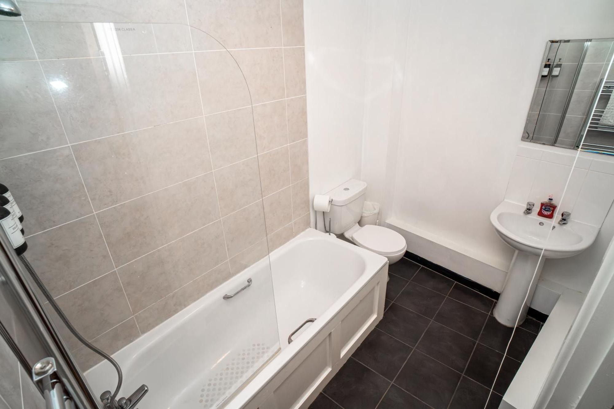 3 Bedroom Central Apartment In Belfast City Centre 外观 照片